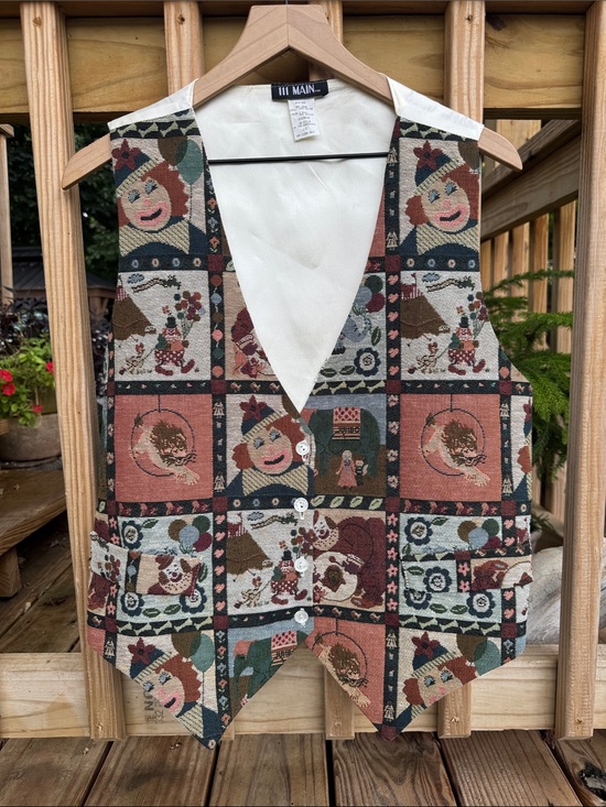 Vintage Jackets & Blazers - Vintage 111 MAIN Circus Tapestry Patchwork Vest